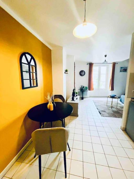The King Duplex In The Enter Of Fontainebleau Apartment Room photo
